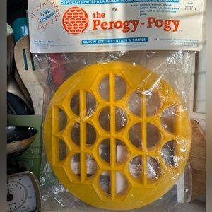 Vintage Deadstock New “The Perogy Pogy” Yellow Dumpling Pierogi Maker